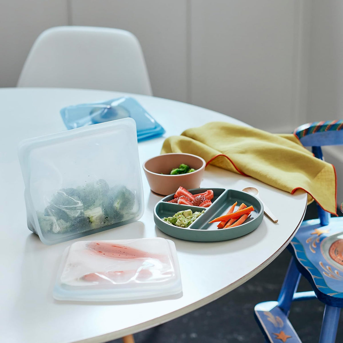 Stasher Reusable Silicone Food Storage Bag, Stand-Up Mid, Clear, 56 oz